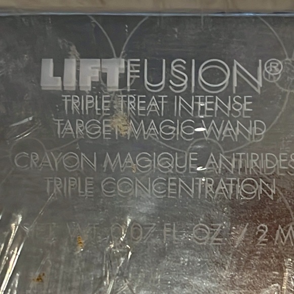 Unopened discontinued 2 pc. Boxed set sealed Fusion Beauty. - Picture 6 of 8